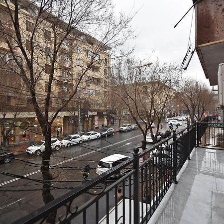 19Tumanyan Excellent Apartment In The Centre Of Capital Yerevan Ngoại thất bức ảnh
